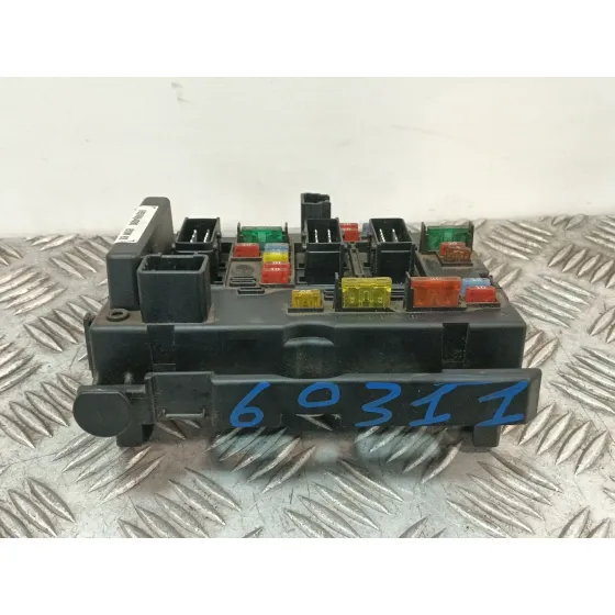 Caja Reles / Fusibles para Peugeot 307 Sw (3H)