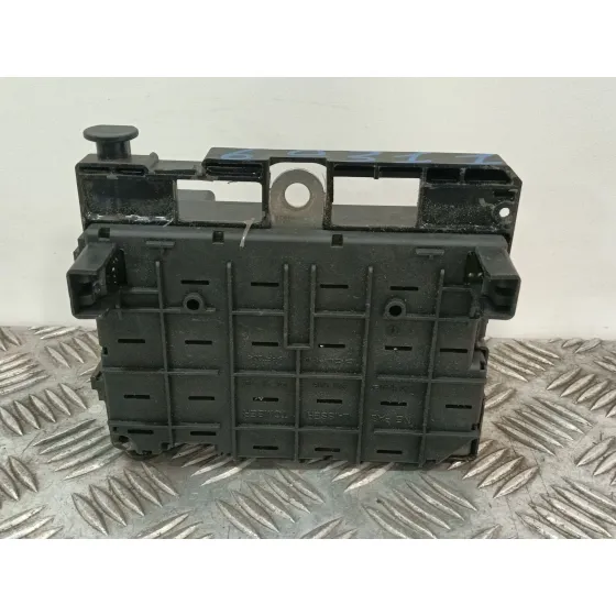 Caja Reles / Fusibles para Peugeot 307 Sw (3H)