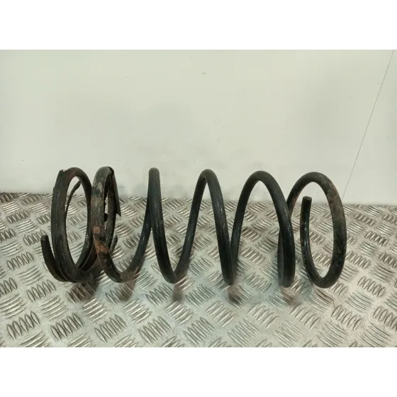 Muelle Trasero Izquierdo para Mitsubishi Montero (V3_W, V2_W, V4_W, V5_W)