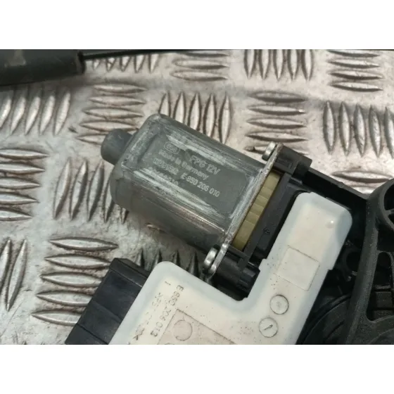 Elevalunas Delantero Izquierdo para Skoda Fabia Iii (Nj3)