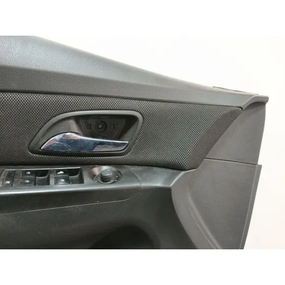 Guarnecido Puerta Delantera Izquierda para Chevrolet Cruze Hatchback (J305)