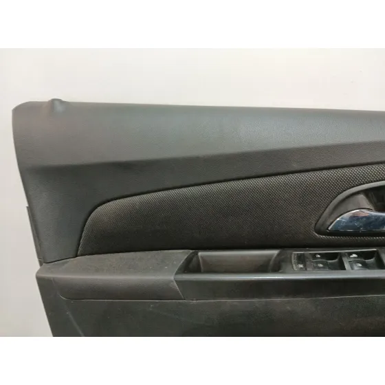 Guarnecido Puerta Delantera Izquierda para Chevrolet Cruze Hatchback (J305)