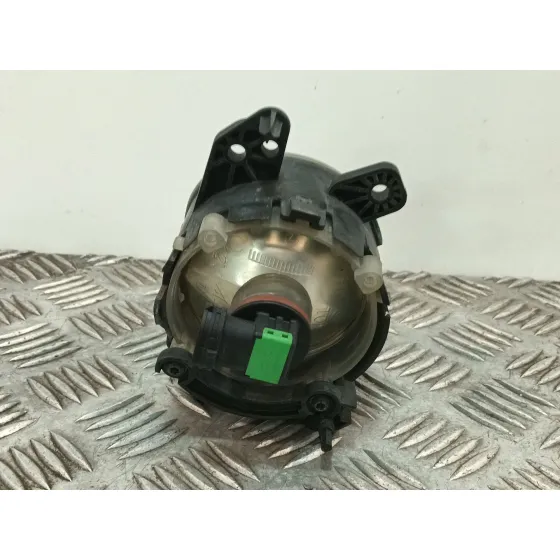 Faro Antiniebla Izquierdo para Mercedes-Benz Clase C (W204)