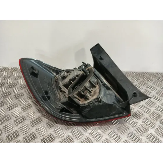Piloto Trasero Derecho para Dacia Sandero Ii (B8_)