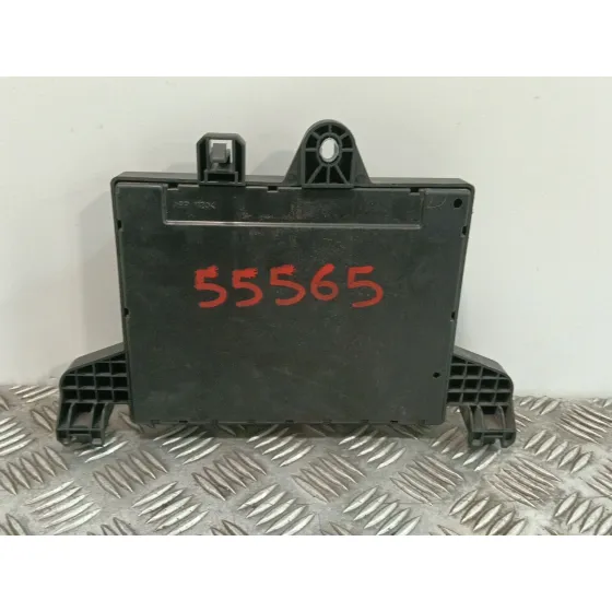 Caja Reles / Fusibles para Opel Astra J Lim.