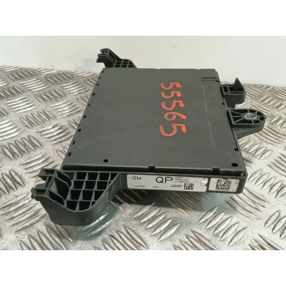 Caja Reles / Fusibles para Opel Astra J Lim.