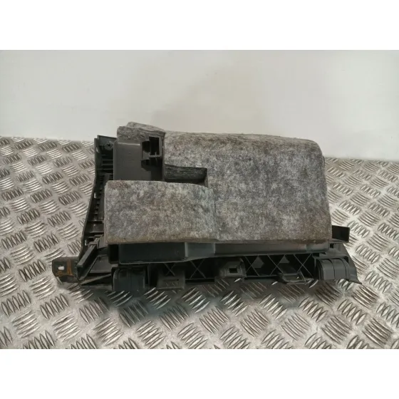 Guantera para Opel Astra J Lim.