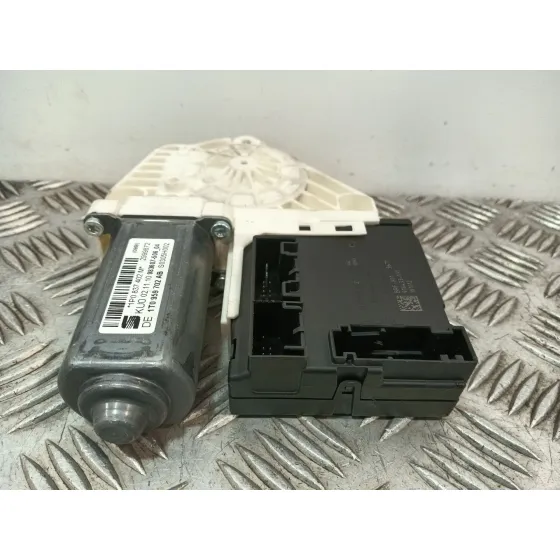 Motor Elevalunas Delantero Derecho para Seat Leon (1P1)