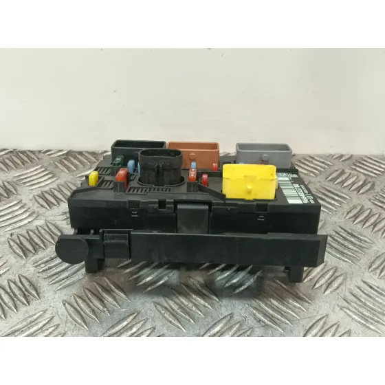 Caja Reles / Fusibles para Peugeot 207/207+ (Wa_, Wc_)