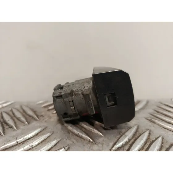 Bombin Puerta Delantera Izquierda para Chevrolet Cruze Hatchback (J305)