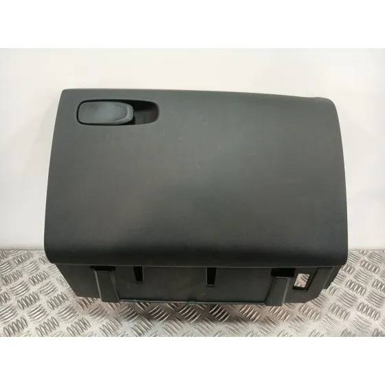 Guantera para Volvo V40 Hatchback (525)