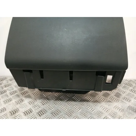 Guantera para Volvo V40 Hatchback (525)