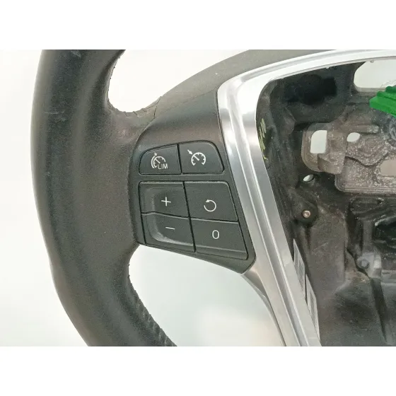 Volante para Volvo V40 Hatchback (525)