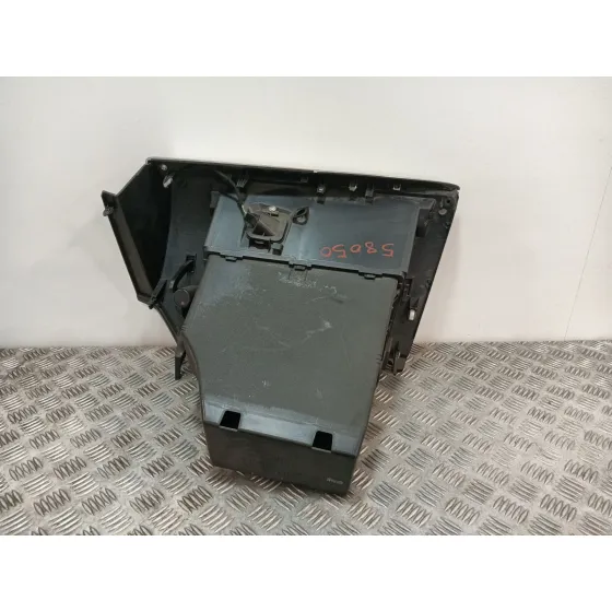Guantera para Mazda 3 Lim. (Bl)