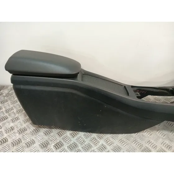 Consola Central para Volvo V40 Hatchback (525)