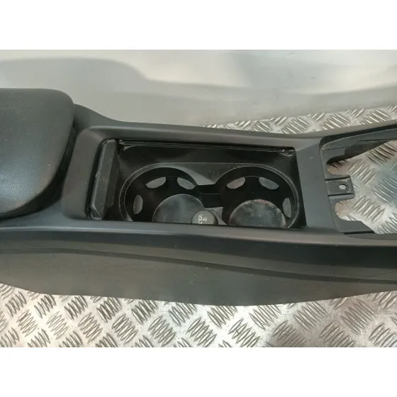 Consola Central para Volvo V40 Hatchback (525)