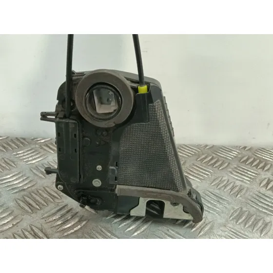 Cerradura Puerta Trasera Derecha para Toyota Yaris