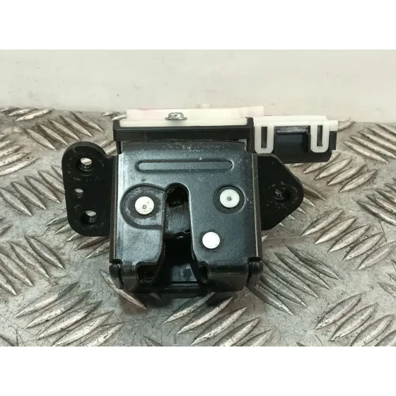 Cerradura Maletero / Porton para Mazda 3 Lim. (Bl)