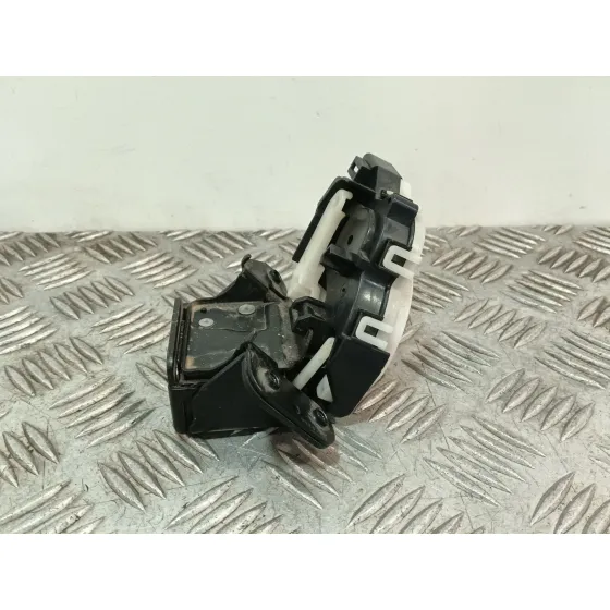 Cerradura Maletero / Porton para Mazda 3 Lim. (Bl)