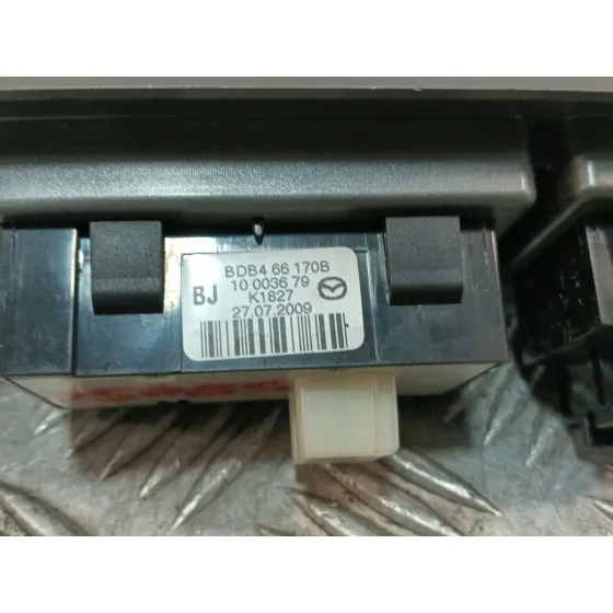 Mando Luces para Mazda 3 Lim. (Bl)