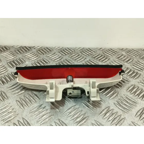 Piloto Central De Freno para Mazda 3 Lim. (Bl)