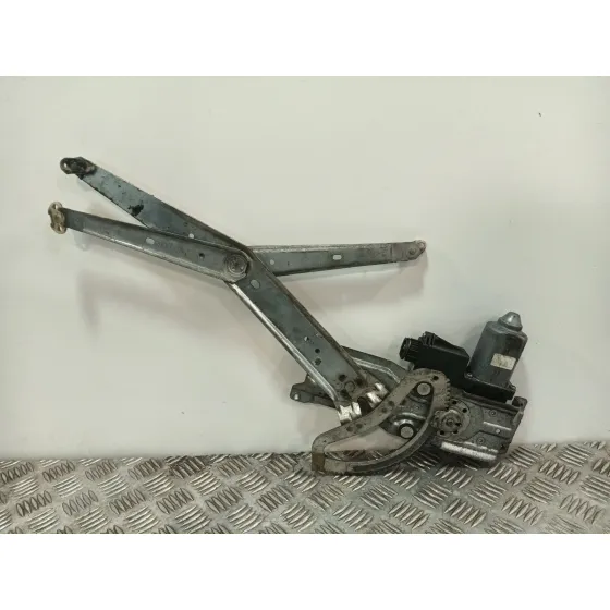 Elevalunas Delantero Izquierdo para Opel Corsa B
