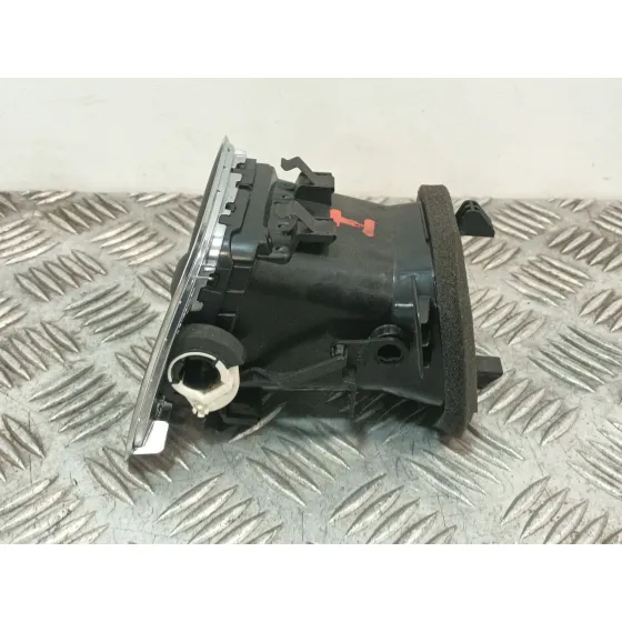 Rejilla Aireadora para Volvo V40 Hatchback (525)