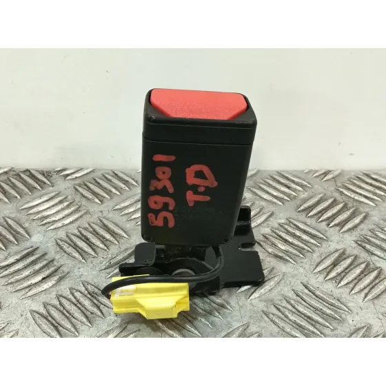 Enganche Cinturon Trasero Derecho para Volvo V40 Hatchback (525)