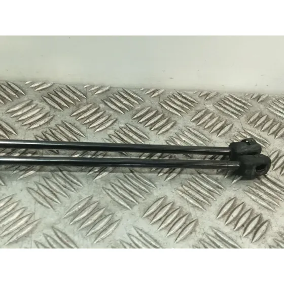 Amortiguadores Maletero / Porton para Opel Astra J Lim.