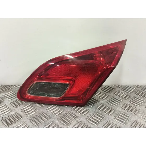 Piloto Trasero Derecho Interior para Opel Astra J Lim.