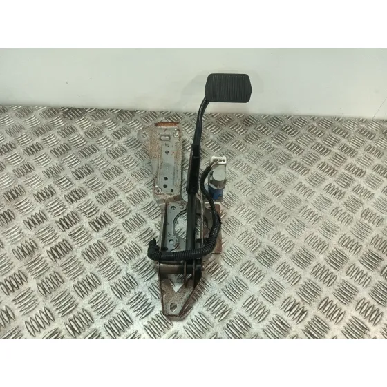 Pedal Freno para Volvo V40 Hatchback (525)