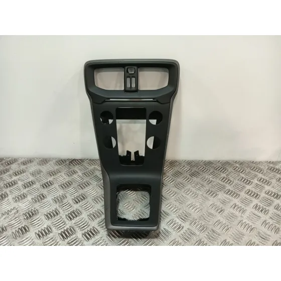 Consola Central para Volvo V40 Hatchback (525)