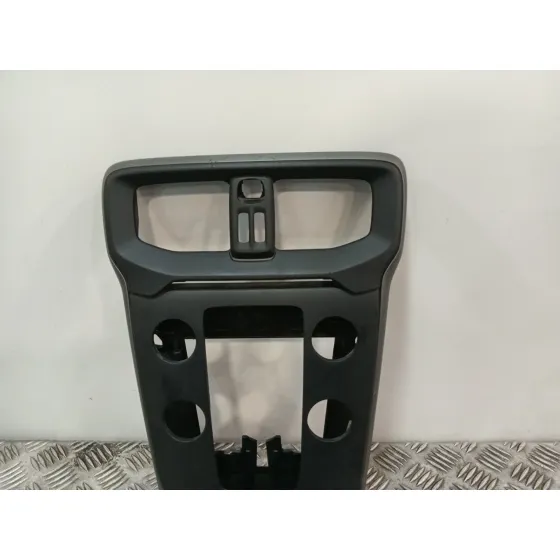 Consola Central para Volvo V40 Hatchback (525)