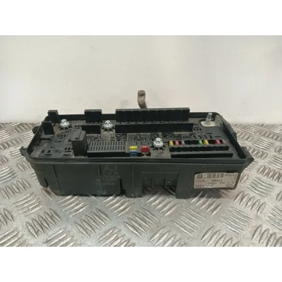 Caja Reles / Fusibles para Opel Vectra C (Z02)