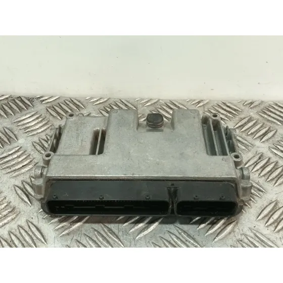 Centralita Motor Uce para Toyota Yaris (_P13_)