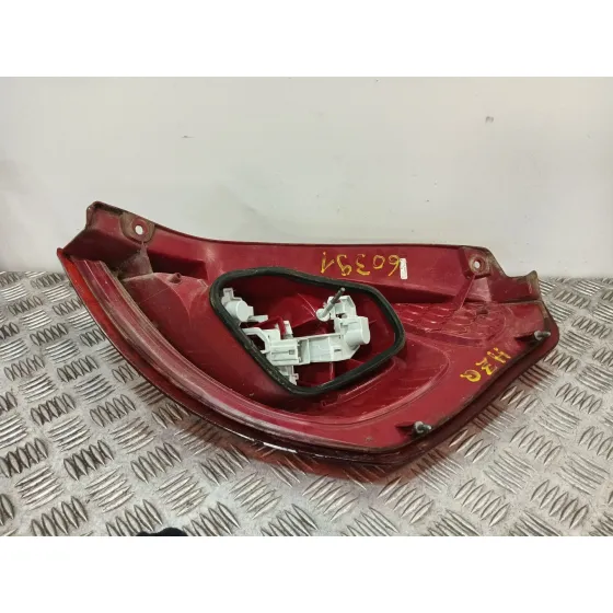 Piloto Trasero Izquierdo para Ford Fiesta Vi (Cb1, Ccn)