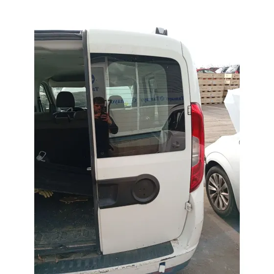 Porton Trasero Derecho para Fiat Doblo Autobus (263_)