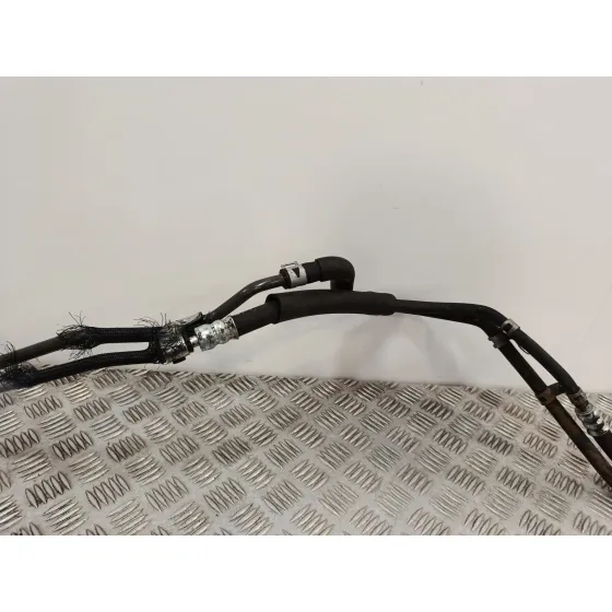 Tubo para Mazda 3 Lim. (Bl)