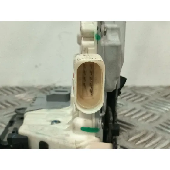 Cerradura Puerta Trasera Derecha para Audi Q7 (4Lb)