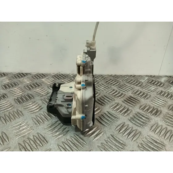 Cerradura Puerta Trasera Izquierda para Audi Q7 (4Lb)