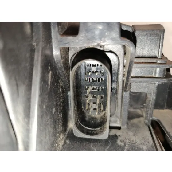 Faro Izquierdo para Audi Q7 (4Lb)