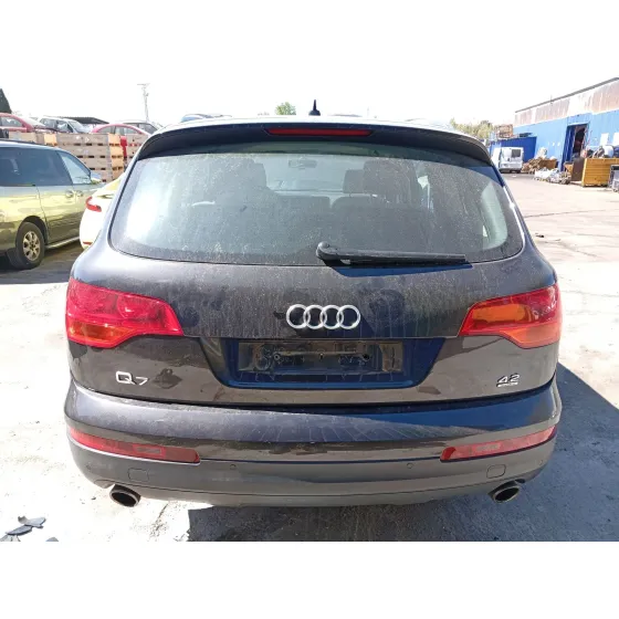 Porton Trasero para Audi Q7 (4Lb)