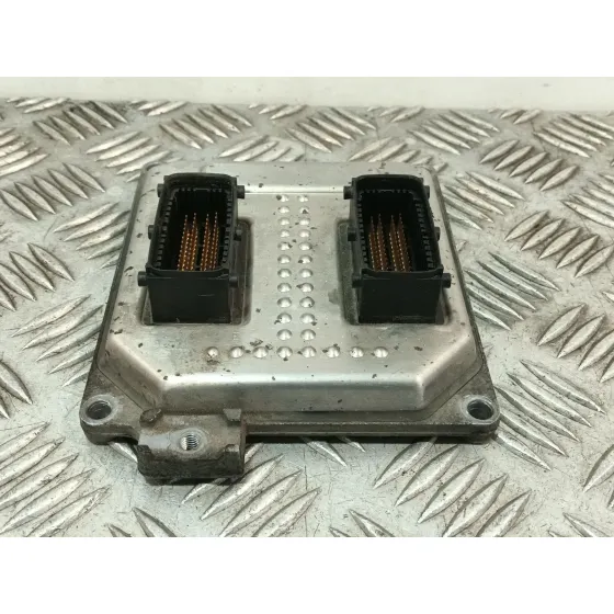 Centralita Motor Uce para Opel Zafira / Zafira Family B (A05)