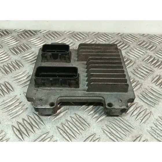 Centralita Motor Uce para Opel Corsa D (S07)