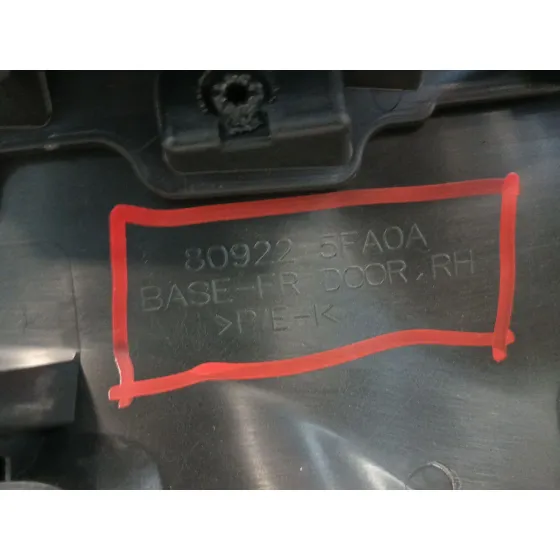 Guarnecido Puerta Delantera Derecha para Nissan Micra V (K14)
