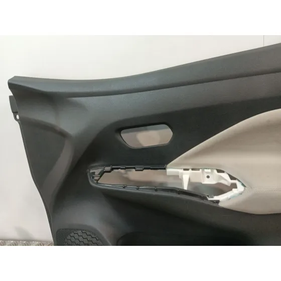 Guarnecido Puerta Delantera Derecha para Nissan Micra V (K14)