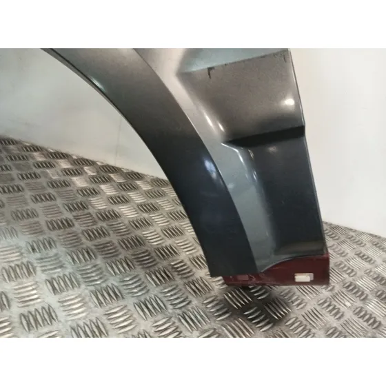 Aleta Delantera Izquierda para Kia Sorento I (Jc)