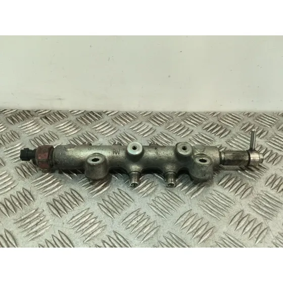Rampa Inyectora para Mazda 5 Berl. (Cr)