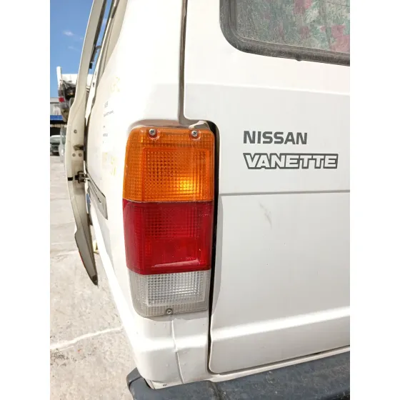 Piloto Trasero Izquierdo para Nissan Vanette Furgoneta (_C22)