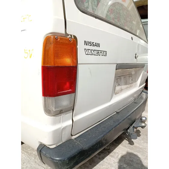 Piloto Trasero Izquierdo para Nissan Vanette Furgoneta (_C22)